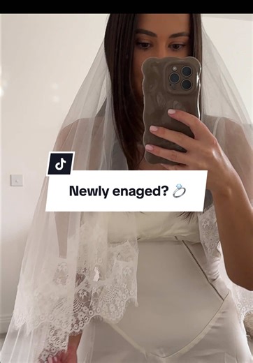 ✨ Newly engaged? Congratulations 🤍✨ If you’ve just said yes 💍 and suddenly feel like your brain is full of excitment, wedding planning, hen party ideas, timelines, budgets and everyone else’s opinions… you’re definitely not alone I share real, practical wedding planning tips, hen do inspiration and all the little things I wish someone had told me earlier in the process 🤍 Think organised but not overwhelming. Thoughtful details. Bougie-on-a-budget ideas. And honest advice from someone actually