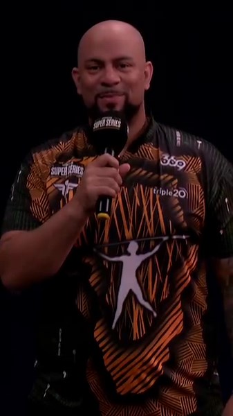 Devon Petersen's Bullseye Challenge! 🎯🔥 #darts #bullseye | MODUS Super Series