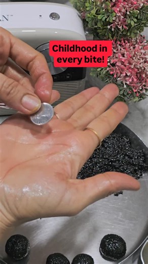 Nishma Kunal Vora on Instagram: "Black Til Laddoo With a hidden coin inside… just like childhood uttrayan memories! Recipe • Roast black til (sesame seeds) – 1 cup till crispy • In a pan add ghee – 1 teaspoon • Add jaggery – ¾ cup and melt it • Keep stirring on low flame Water Test: Drop jaggery syrup in water – If sticky → not ready – If it becomes hard → ready • Add a pinch of baking soda • Add 1 teaspoon water, stir well • Switch off the gas • Add roasted til and mix quickly • While warm, gre