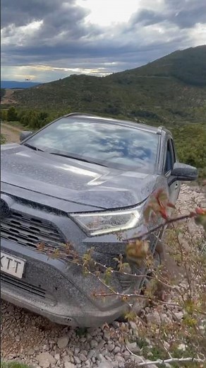 Toyota RAV4 EXTREME Off-Road SUV (Front-Wheel Drive) #toyota #rav4