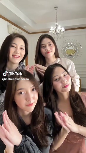 Shimmer shimmer✨@Gladis Alexandria @A @sandrina