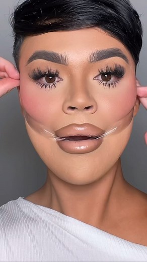 169K views · 10K reactions | The TAPE hack!  @novabeauty Blush in crush Angled blush brush - #makeup #blush #tutorial #novabeauty #hacks #viral #explorepage #reelsviral #contour | LaviedunPrince | Facebook