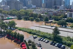 Major flooding with I-676 underwater seen Park Towne Place Apartments near the Schuykill River in Center City Philadelphia, Pennsylvania this morning as a result of remnants Hurricane Ida currently in the northeast! 676/Vine St Expressway through Center City Philadelphia, running under 21st-22nd street. Flooding through the Museum District exit. Permission: Angelica Steele | Live Storm Chasers
