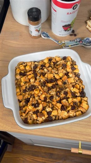 The warmth of Apple Matzo Kugel. What recipes help you celebrate Passover? http://spr.ly/6180FFVFm. | Publix