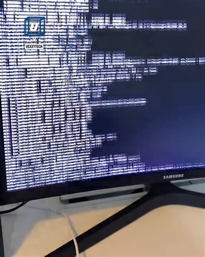 Did you know you can use a PC to run both Windows and MacOS at the same time?! 🖥️💻 | UNILAD Tech