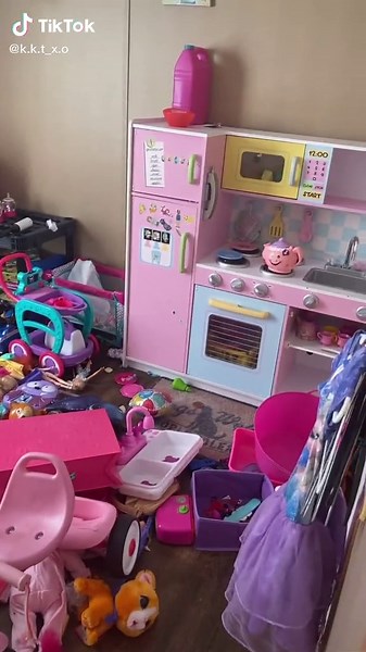 Cleaning Playroom for Kids: Organization Tips and Toy Cleanup
