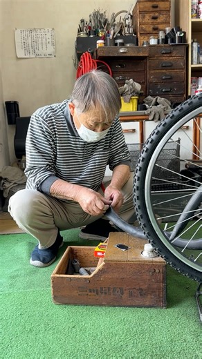 250K views · 7K reactions | Important Lessons from an 85-Year-Old Bicycle Shop Owner in Japan #japan #lifeinjapan #bicycle #bike | Umer in Japan | Facebook