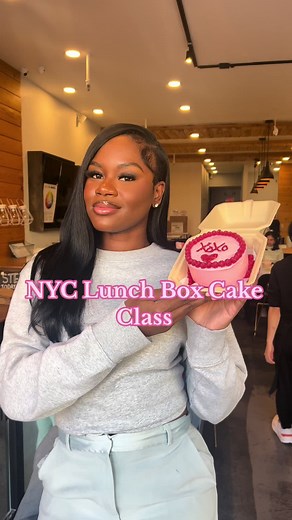 Unique NYC Lunch Box Cake Decorating Class Experience