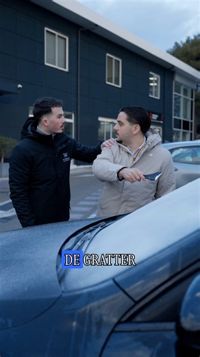 Mercedes-Benz de Willermin on Instagram: "Fini les matins glacés ! Avec l'application Mercedes me, préchauffez et dégivrez votre voiture avant même d'y être. Confort, praticité et zéro stress, même par temps froid. 🌨️✨"