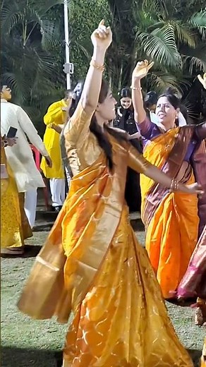 मांडवची मज्जा | हळदीतील धूम | Haldi Dance | Wedding Dance | Khandeshi Song | Khandeshi Music #dj
