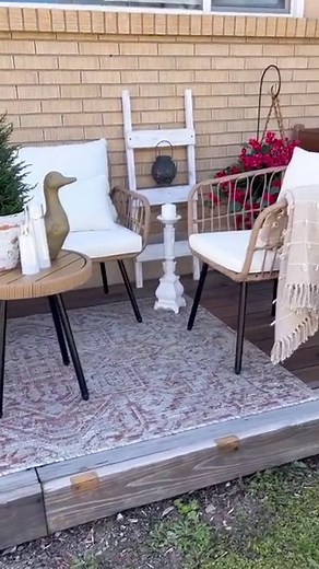 79 reactions · 37 comments | Happy Tuesday sweet friends!! Spring has...