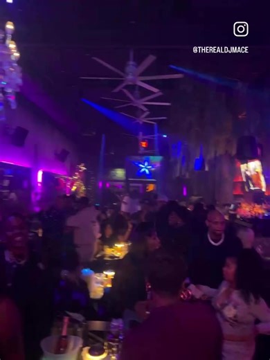 SOUL SEASION SUNDAYS AT STORIES LOUNGE