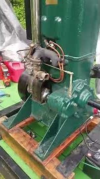 Le Roi 2 cylinder engine. 1935 hit miss type engine