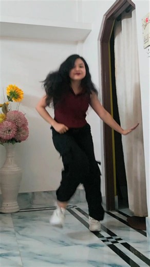 || Learn Butterfly Footwork in 10 seconds || 💃🦋👟✨️ #dance #tutorial #hiphop