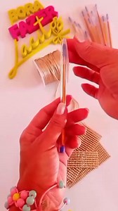 Caneta personalizada com strass #canetaspersonalizadas #tutorials | Borafazerlacitos