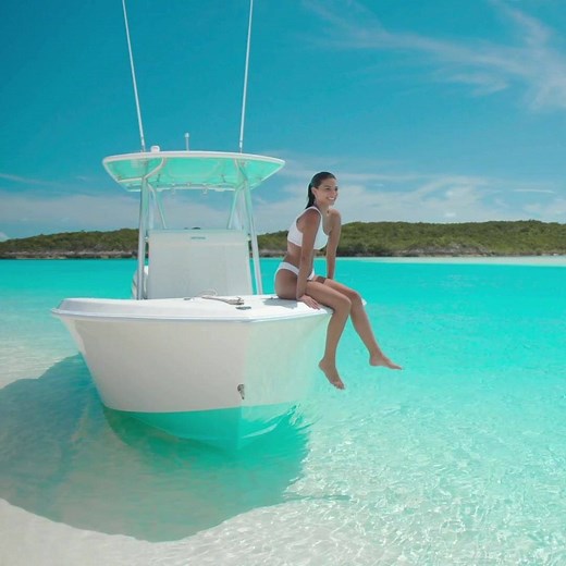 176 sq. miles of raw, unspoiled beauty. That’s what you can expect when you navigate through The Exuma Cays Land & Sea Park. | Travel Bahamas