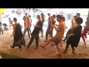 How to do iBhasi dance or "The Bus-stop" - live example