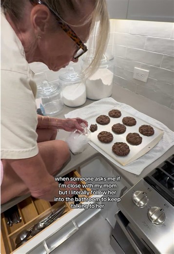 These cookies are insaneeee | mom