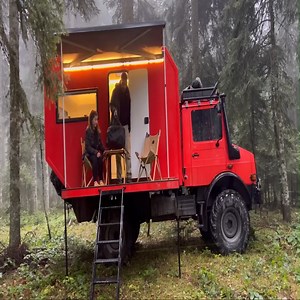 BUSHCRAFT FIRST SNOW CAMP OF THE YEAR DEEP IN THE FOREST | Bushcraft Lover