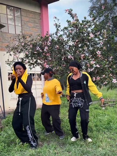 Look Awesome in Yellow Outfits