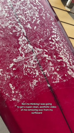 Removing Wax From A Surfboard: Tips and Tricks