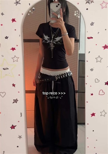 Essential Outfit Ideas for Modern Chic Tops