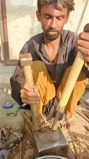 Axe fixing with hammer
