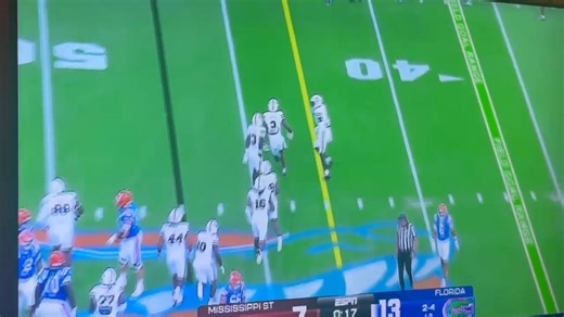 Check him out! HE HUNTING 💪🏾 | Terrence Smith Jr.