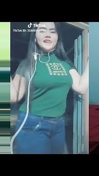 Tik tok goyang jilbob montok