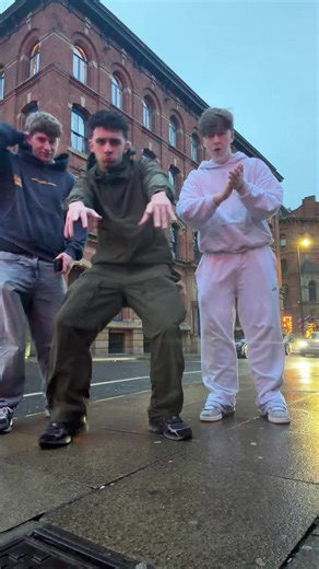 How to Fix Oversized Pants: Tips and Tricks