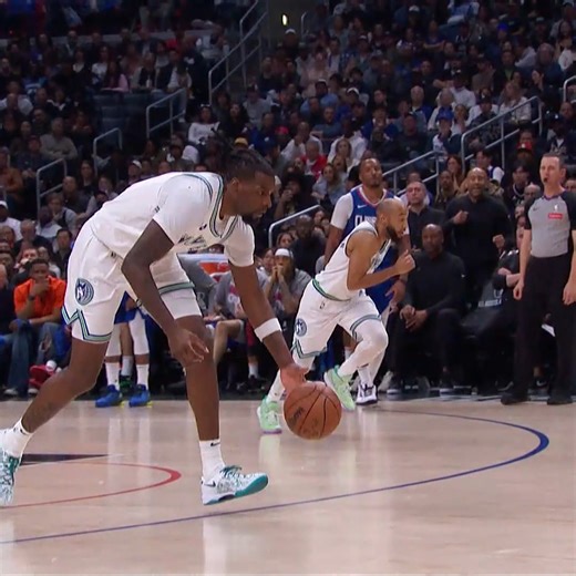 🔒 Top DEFENSIVE Plays of 2023-24 🔒 Next up... 30-21! #NBADefenseWeek See the full top 50 in the NBA App 📲 https://link.nba.com/Top50Def | NBA