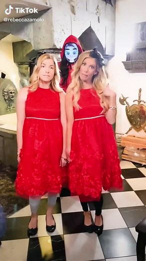 Guess Who Posted This 👀💃🏼💃🏼💃🏼 - Rebecca Zamolo's Twin Sister Revealed