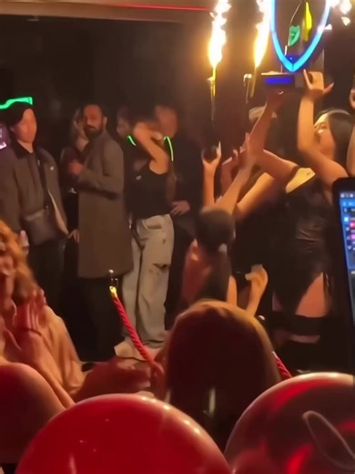 Post Sabay Ghost: Edit Featuring Jennie