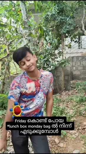 VISHNU M on Instagram: "ചെറുപ്പത്തിൽ സ്കൂളിൽ കൊണ്ട് പോയ lunch box🫂 അനുഭവം ഉണ്ടോ 😂 #reels #instagramreels #comedy #instadaily #videos"