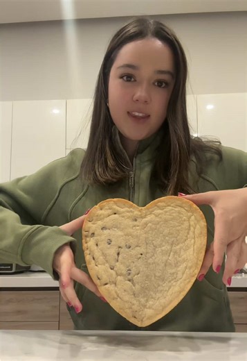 Celebrate Valentine's Day with COOKIZZA!