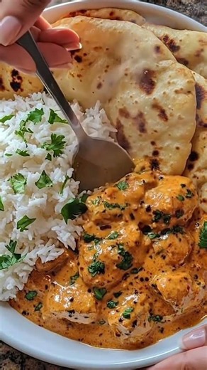 🍛 Creamy Butter Chicken with Rice & Naan #shorts