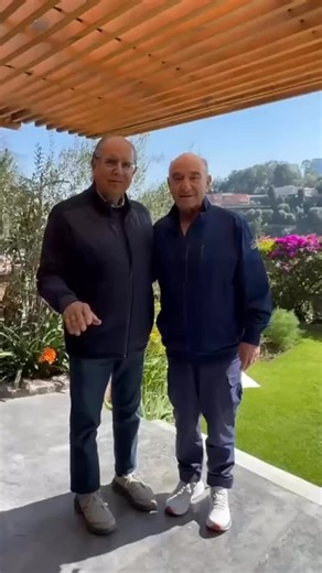 Este video esta dirigido a los pacientes que se les ha indicado cirugia de columna. Tanto el Dr. Rosenthal como Yo estanos en posicion de ofrecer una segunda opinion acerca de lo apropiado de la indicacion, y de las tecnicas hacer aplicadas. | Neuronics