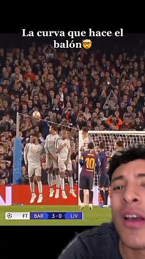 El mejor gol de tiro libre de Messi en Champions League