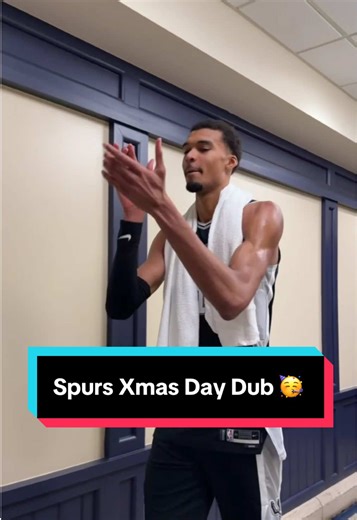 Spurs Celebrate Christmas Day Victory