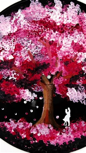 Tree painting on vinyl disc #painting #paintingart #paintingtutorial #paintings #paintingchallenge #crafting #diyproject #diy #paintings