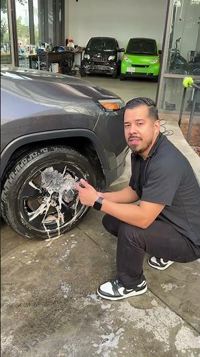 Wheel cleaning 101! #detailing #howto #diy #carcare #cleaning #autodetail #restore #carcleaning #car