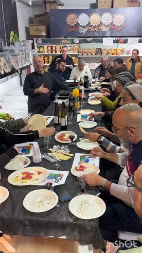 🥩 חברי מועדון נהנים יותר! סדנת בשרים ייחודית עם שף בשרים, טיפים של מקצוענים וטעימות מושלמות. רוצים להיות חלק מהחוויה הבאה? הצטרפו עכשיו למועדון של שרעבי - מחכים לכם ביצירה 6, אור יהודה. | שרעבי אהרון שיווק בשר