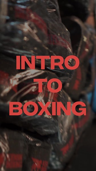 New to boxing and not sure where to start? Try our Intro to Boxing class at Kensington Boxing Club. Perfect for beginners, this non-contact session guides you through the fundamentals. From mastering your stance, guard, and footwork to learning punches and defenses, we've got you covered. Ready to step into the ring? Let's train together! 💪 #boxingtraining #boxinglife #gymlondon #londongym #boxingworkout #boxinglondon