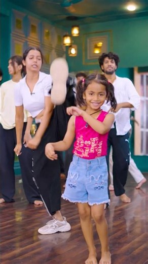 You guys can't keep up with me! 🤫 Sadi Sun Dance Tutorial 🔥 #shorts #dance #ytshorts