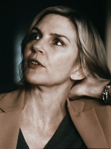 A Hilarious High Moment: You Won't Believe What Happens!