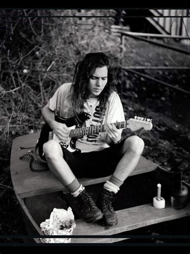Yellow Ledbetter ~ Pearl Jam #grunge #bluesrock #alternativemusic #90sthrowback #genx
