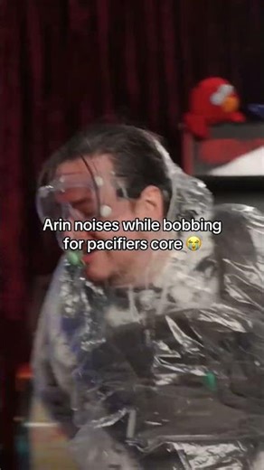Arin noises while bobbing for pacifiers core 😭