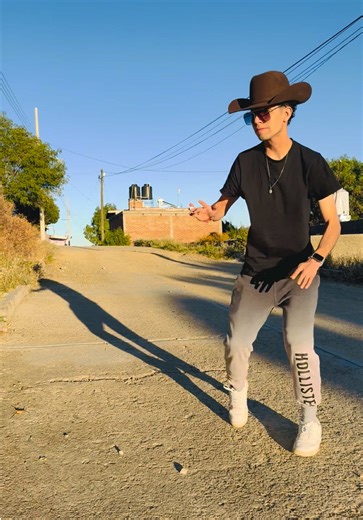 Improvisando ❤️🔥#bailando #viral #foryoupage #trending #viralvideo