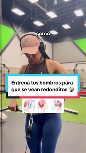 Los hombros NO son un solo músculo. Se dividen en 3 partes, y cada una cumple una función distinta. 🔹Deltoide frontal: Ejercicios como press militar o elevaciones frontales → trabajan la parte frontal del hombro → aportan volumen desde el frente 🔹Deltoide lateral: Elevaciones laterales o upright rows → son los responsables de darle esa forma redondita al hombro 🔹Deltoide posterior: Face pulls o reverse flys → fortalecen la parte trasera → mejoran la postura → trabajan hombros y espalda al mis