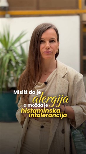 🤧 Kijanje, svrab, nadutost i umor ne moraju uvijek da znače alergiju 🧠 Kod histaminske intolerancije tijelo reaguje burnije nego što bi trebalo i simptomi često djeluju kao klasična alergijska reakcija 📩 Ako imaš simptome alergije, a alergotest ništa nije pokazao, napiši “ALERGIJA” u komentaru i poslaću ti test za procjenu histaminske intolerancije #svetlananutrimentor #histamin #hashimoto #zdravlje #ishrana